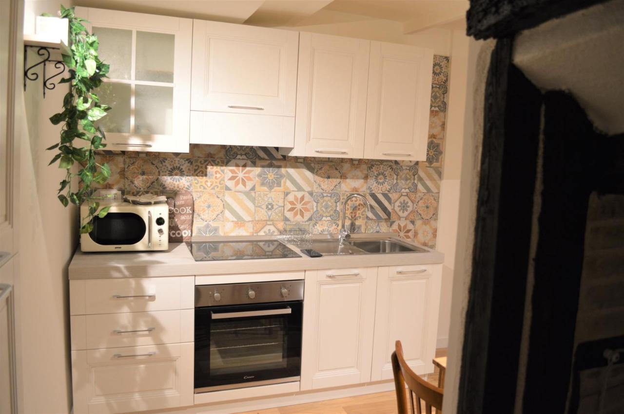 Domu 600 - Suite Mini Appartamento Cagliari Centro Storico Esterno foto