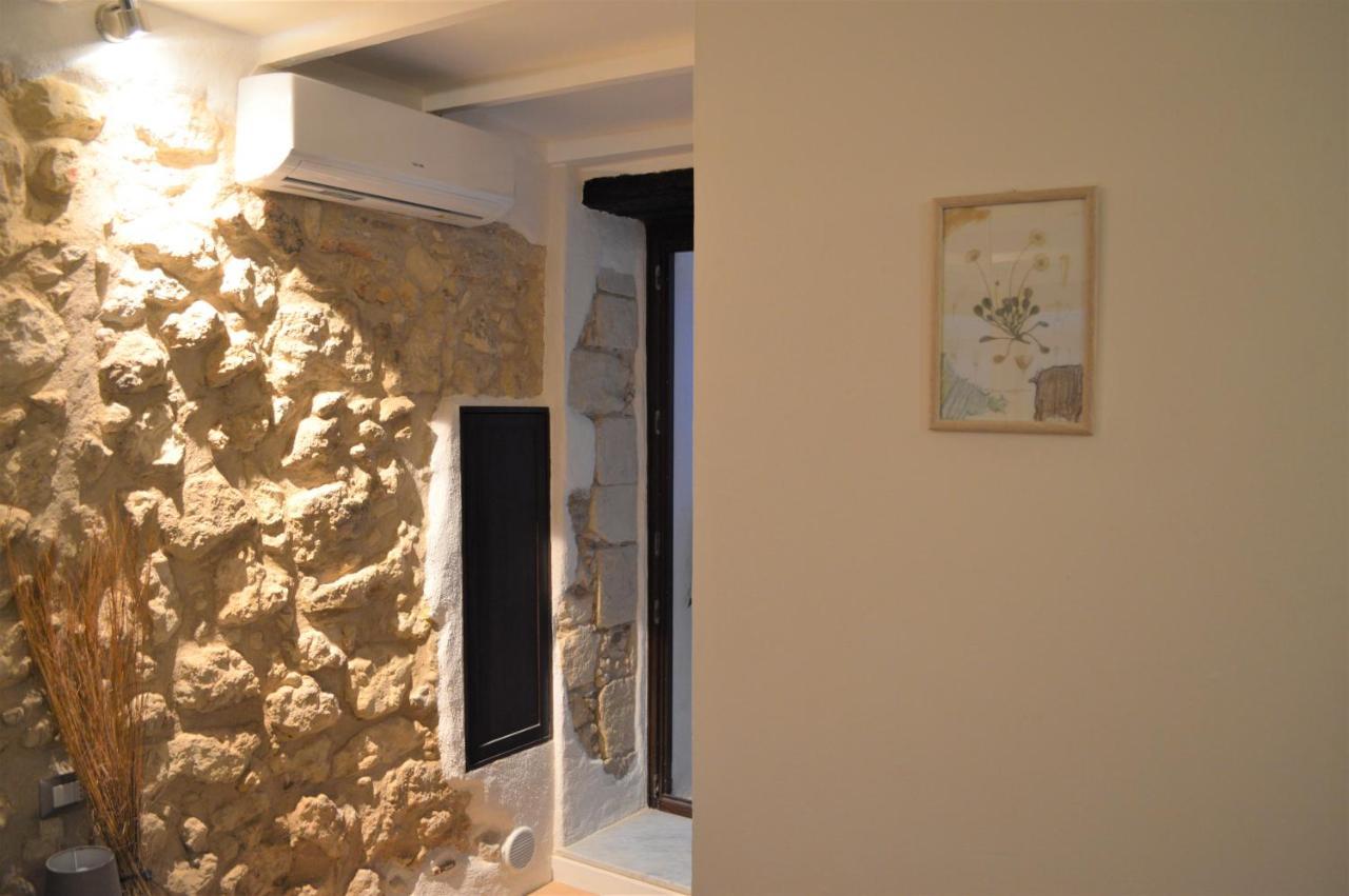 Domu 600 - Suite Mini Appartamento Cagliari Centro Storico Esterno foto