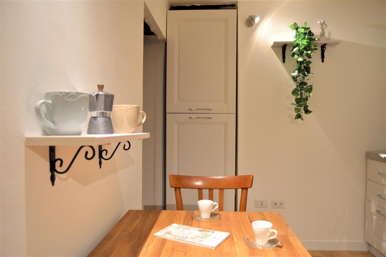 Domu 600 - Suite Mini Appartamento Cagliari Centro Storico Esterno foto