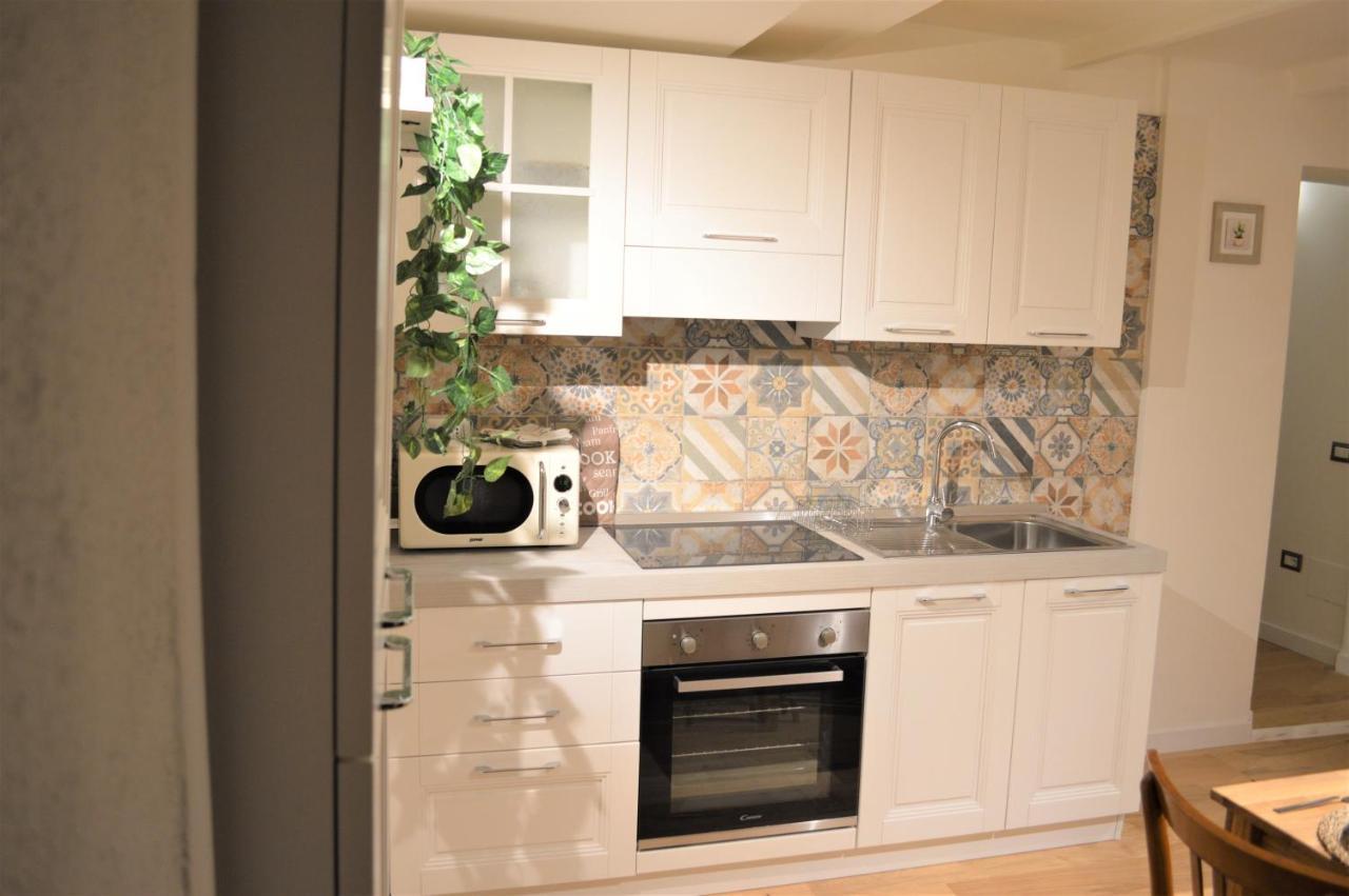 Domu 600 - Suite Mini Appartamento Cagliari Centro Storico Esterno foto