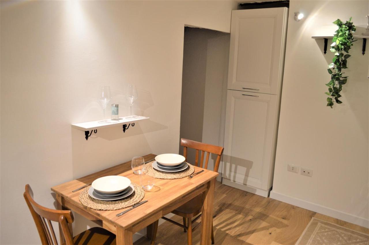 Domu 600 - Suite Mini Appartamento Cagliari Centro Storico Esterno foto