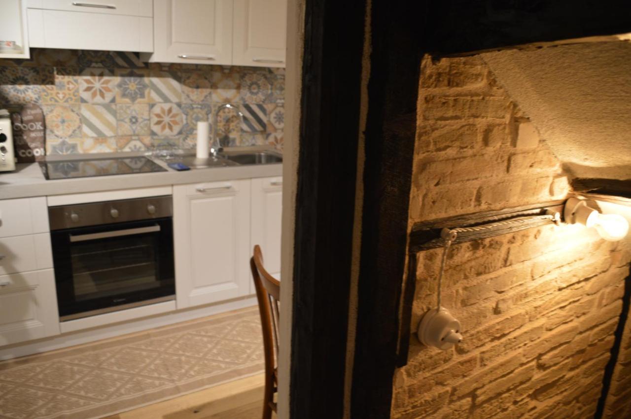 Domu 600 - Suite Mini Appartamento Cagliari Centro Storico Esterno foto